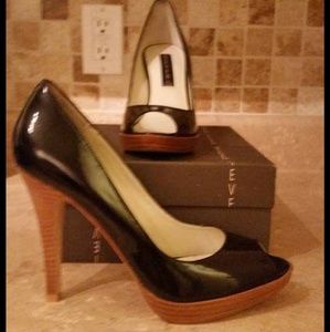 Black leather Steven by Steve Madden heels